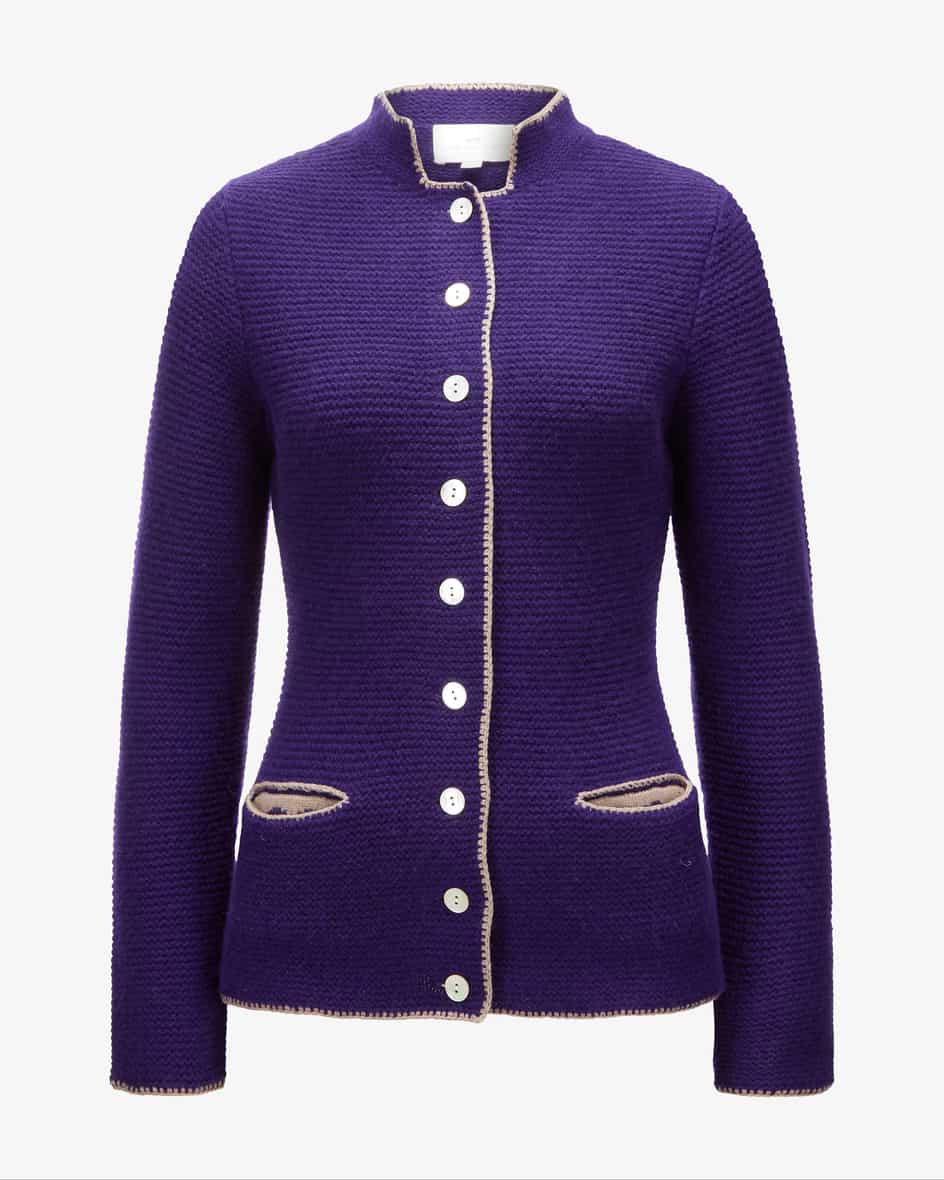 Trachten-Strickjacke für Damen von LODENFREY München 1842 in Beere. Traditionund Moderne in perfektem Zusammenspiel - Die edle Strickjacke präsentiert.... Mehr Details bei Lodenfrey.com!