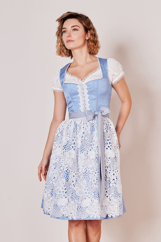 Traditionelles Dirndl Shania mit Streublumenmuster auf Mieder und Rock