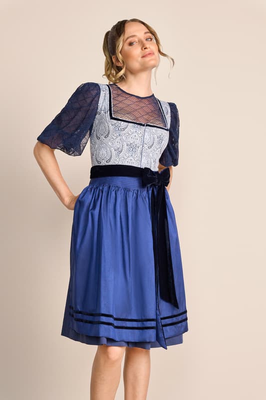 Entdecke das moderne Dirndl Callista