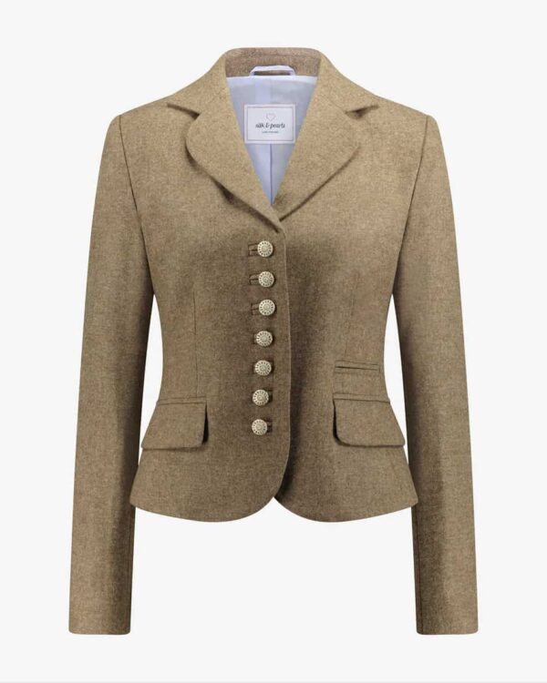 Vroni Trachtenblazer für Damen von Silk & Pearls in Taupe. Das feminin