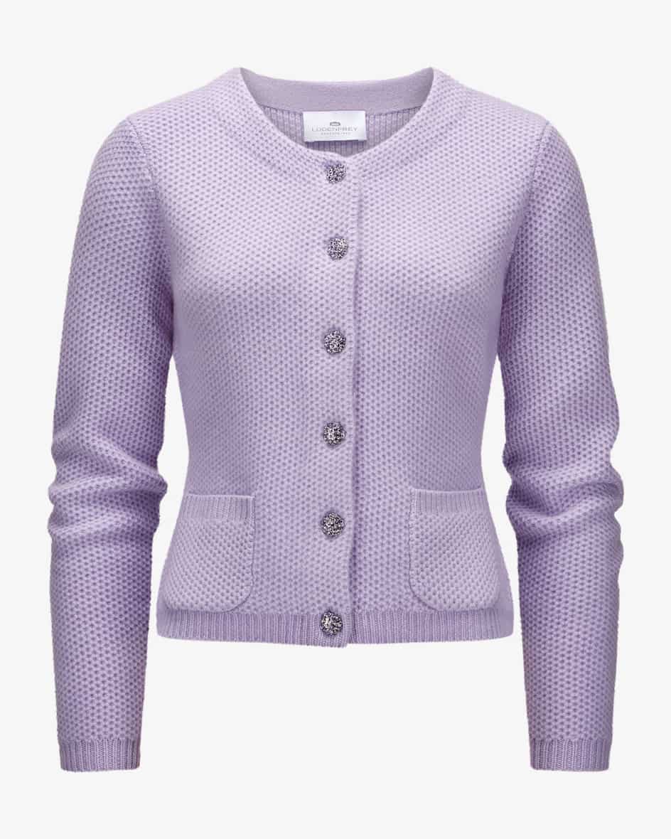 Trachten-Cashmere-Strickjacke für Damen von LODENFREY München 1842 in Flieder.Tradition und Moderne in perfektem Zusammenspiel – Das Modell begeistert.... Mehr Details bei Lodenfrey.com!