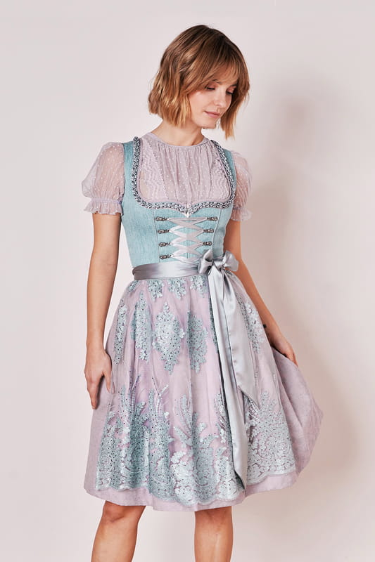 Entdecke das stilvolle Dirndl Gasira (60cm)