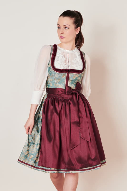 Entdecke das moderne Dirndl Imelda