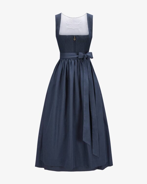 Dirndl lang mit Schürze für Damen von Sportalm in Navy. Das exklusiv beiLODENFREY erhältliche Modell punktet dank des strukturierten Rauten-Dessins.... Mehr Details bei Lodenfrey.com!